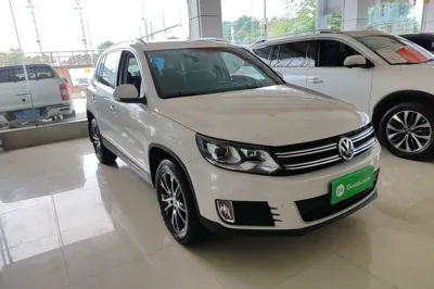 Volkswagen Tiguan 2015, 50900 км, за 9398 USD