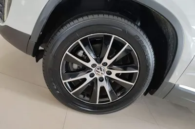 Volkswagen Tiguan 2015, 50900 км, за 9398 USD - фото 10