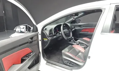 Hyundai Avante 2017, 112267 км, за 7548.9 USD - фото 10
