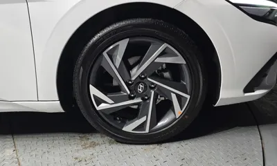 Hyundai Avante 2026, 3402 км, за 16870.16 USD