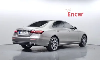 Mercedes-Benz E-Class 2022, 43507 км, за 29268.62 USD