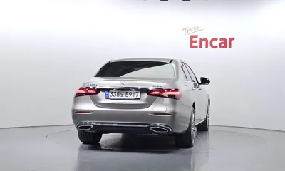 Mercedes-Benz E-Class 2022, 43507 км, за 29268.62 USD