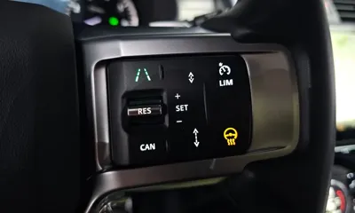 Land Rover Discovery 2023, 37750 км, за 39552.47 USD - фото 30