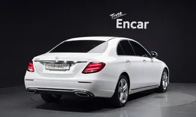 Mercedes-Benz E-Class 2018, 118835 км, за 10437.18 USD