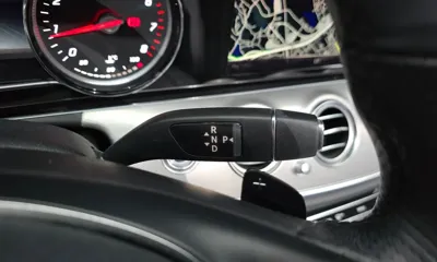 Mercedes-Benz E-Class 2018, 118835 км, за 10437.18 USD - фото 9