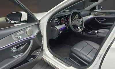 Mercedes-Benz E-Class 2018, 118835 км, за 10437.18 USD - фото 10