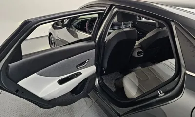 Hyundai Avante 2023, 54423 км, за 12230.04 USD - фото 12