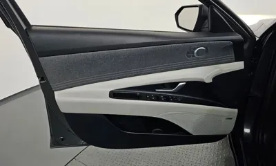 Hyundai Avante 2023, 54423 км, за 12230.04 USD - фото 24