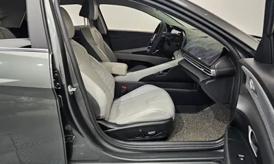 Hyundai Avante 2023, 54423 км, за 12230.04 USD - фото 26