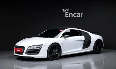 Audi R8 · 2015 год