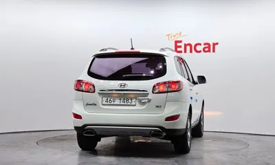 Hyundai Santafe 2012, 174212 км, за 2642.88 USD