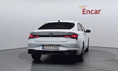 Hyundai Avante 2021, 55645 км, за 10699.75 USD