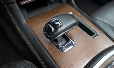 Chrysler 300C 2014, 118429 км, за 5330.56 USD - фото 9