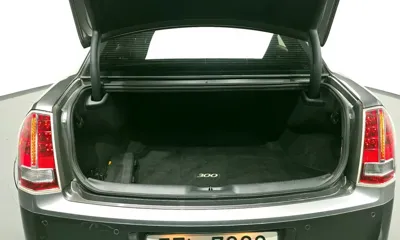 Chrysler 300C 2014, 118429 км, за 5330.56 USD - фото 20