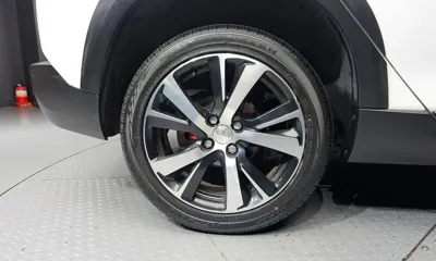 Peugeot 2008 2017, 166033 км, за 5251.41 USD