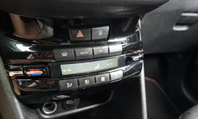 Peugeot 2008 2017, 166033 км, за 5251.41 USD - фото 15
