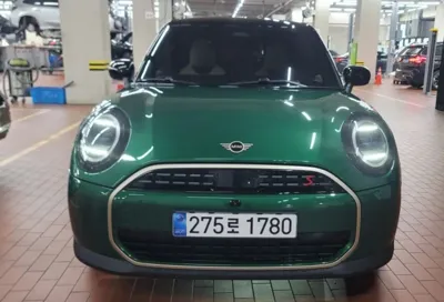 MINI Cooper 2025, 4105 км, за 23442.07 USD