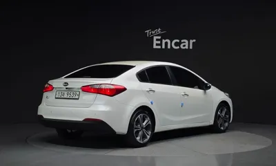 Kia K3 2015, 129133 км, за 4304.63 USD