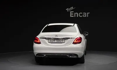 Mercedes-Benz C-Class 2019, 74433 км, за 12611.32 USD