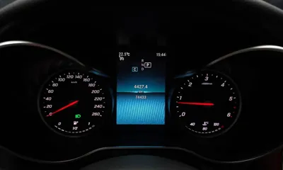Mercedes-Benz C-Class 2019, 74433 км, за 12611.32 USD - фото 8