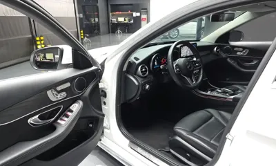 Mercedes-Benz C-Class 2019, 74433 км, за 12611.32 USD - фото 10