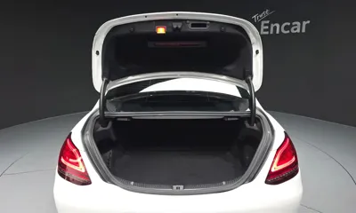 Mercedes-Benz C-Class 2019, 74433 км, за 12611.32 USD - фото 20