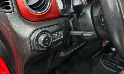 Jeep Wrangler 2019, 33711 км, за 25996.22 USD - фото 19