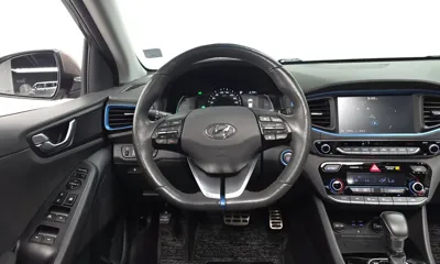 Hyundai Ioniq 2016, 80952 км, за 9051.24 USD - фото 12