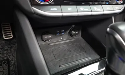 Hyundai Ioniq 2016, 80952 км, за 9051.24 USD - фото 28