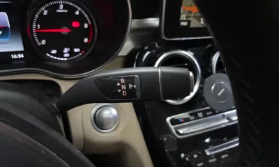 Mercedes-Benz C-Class 2017, 169977 км, за 8704.41 USD - фото 9