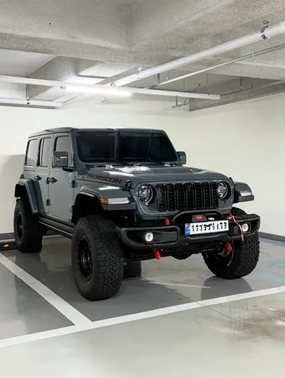 Jeep Wrangler · 2025 год
