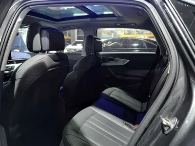 Audi A4L 2022, 57000 км, за 21873.44 USD - фото 9