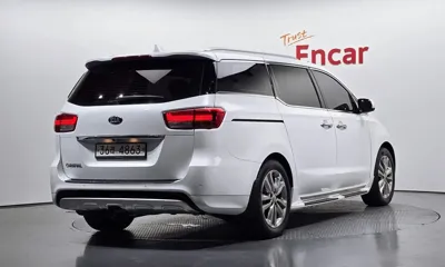 Kia Canival 2017, 129718 км, за 7361.57 USD