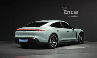 Porsche Taycan 2025, 13452 км, за 95297.93 USD