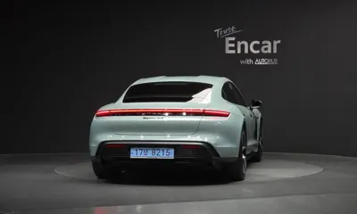 Porsche Taycan 2025, 13452 км, за 95297.93 USD