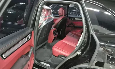 Porsche Cayenne 2023, 23402 км, за 76786.62 USD - фото 9