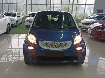 Smart Smart Fortwo 2019, 61700 км, за 6979.64 USD