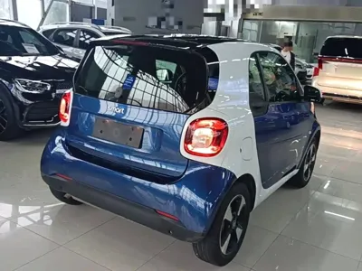 Smart Smart Fortwo 2019, 61700 км, за 6979.64 USD - фото 7