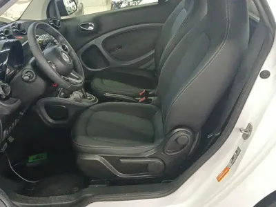 Smart Smart Fortwo 2019, 61700 км, за 6979.64 USD - фото 17