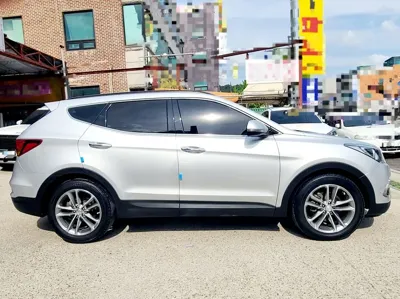 Hyundai Santafe 2016, 149000 км, за 7085.74 USD