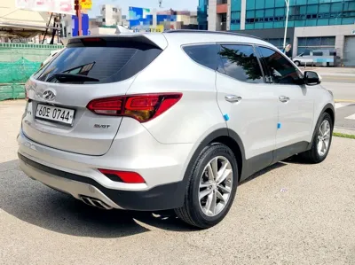 Hyundai Santafe 2016, 149000 км, за 7085.74 USD