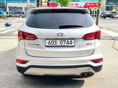 Hyundai Santafe 2016, 149000 км, за 7085.74 USD