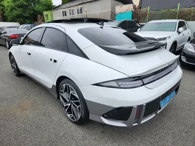Hyundai Ioniq6 2023, 45270 км, за 22972.91 USD