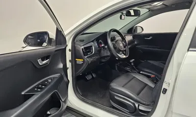 Kia Stonic 2020, 42148 км, за 9686.01 USD - фото 10