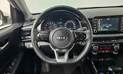 Kia Stonic 2020, 42148 км, за 9686.01 USD - фото 12