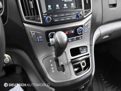 Hyundai Starex 2020, 123887 км, за 10728.47 USD - фото 9