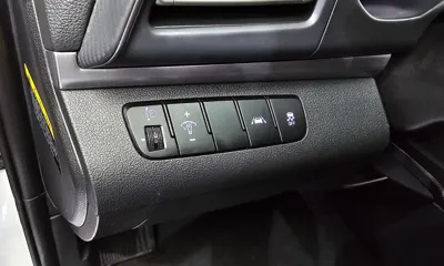 Hyundai Avante 2019, 130061 км, за 7284.76 USD - фото 15