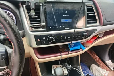 Toyota Highlander 2015, 143100 км, за 11850 USD - фото 12