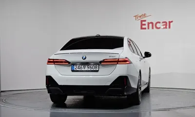 BMW 5-Series 2025, 29243 км, за 45537.48 USD