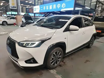 Toyota Yaris L · 2022 год